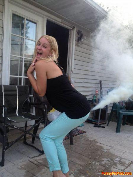 Anal Smoke Bomb
